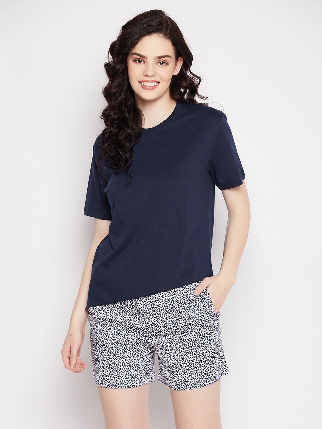 

Clovia Women White & Navy Blue Pure Cotton Night suit