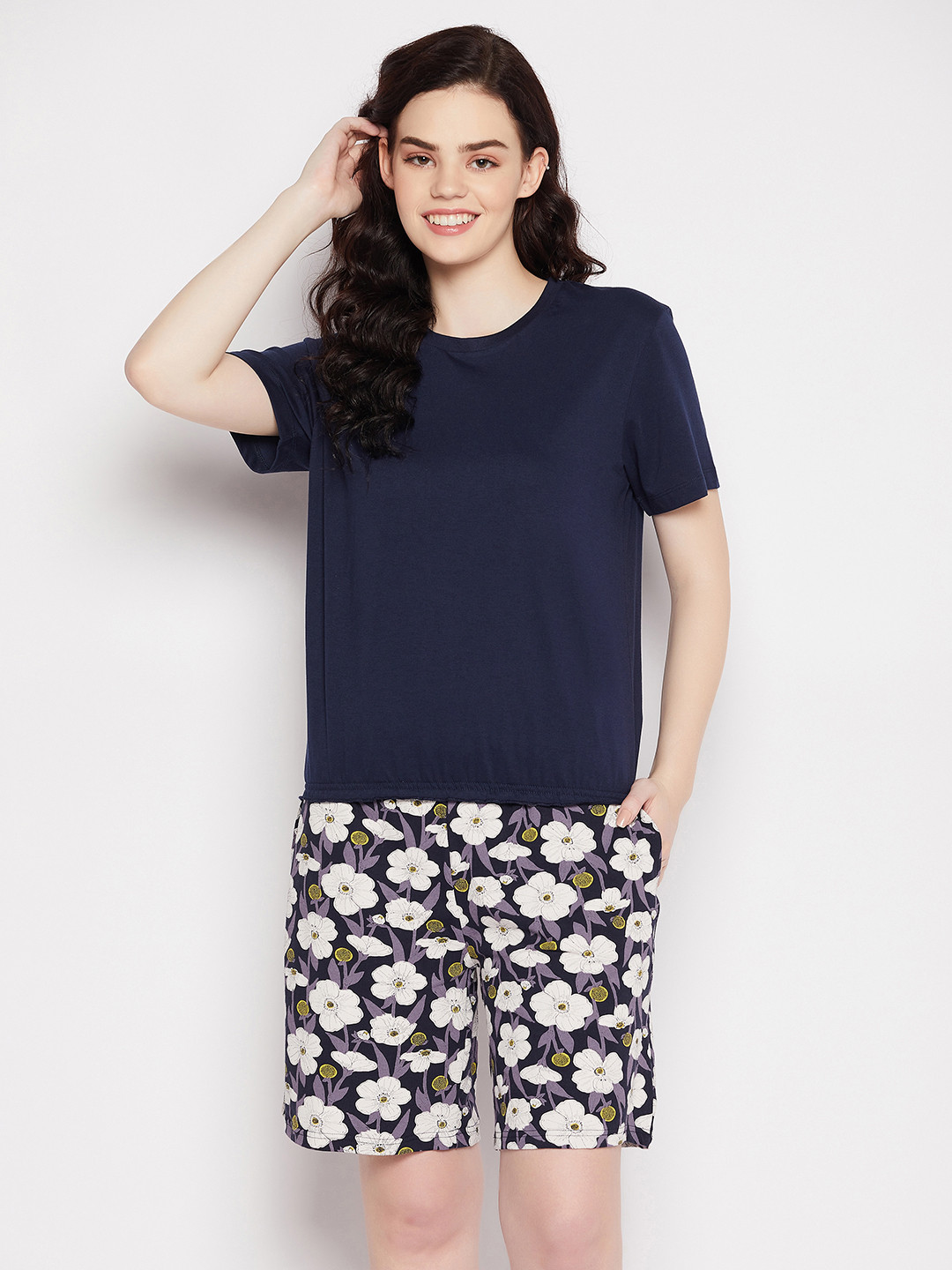 

Clovia Women Navy Blue & White Pure Cotton Night suit
