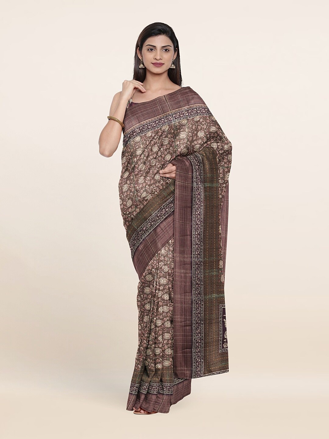 

Pothys Brown & White Floral Jute Silk Saree