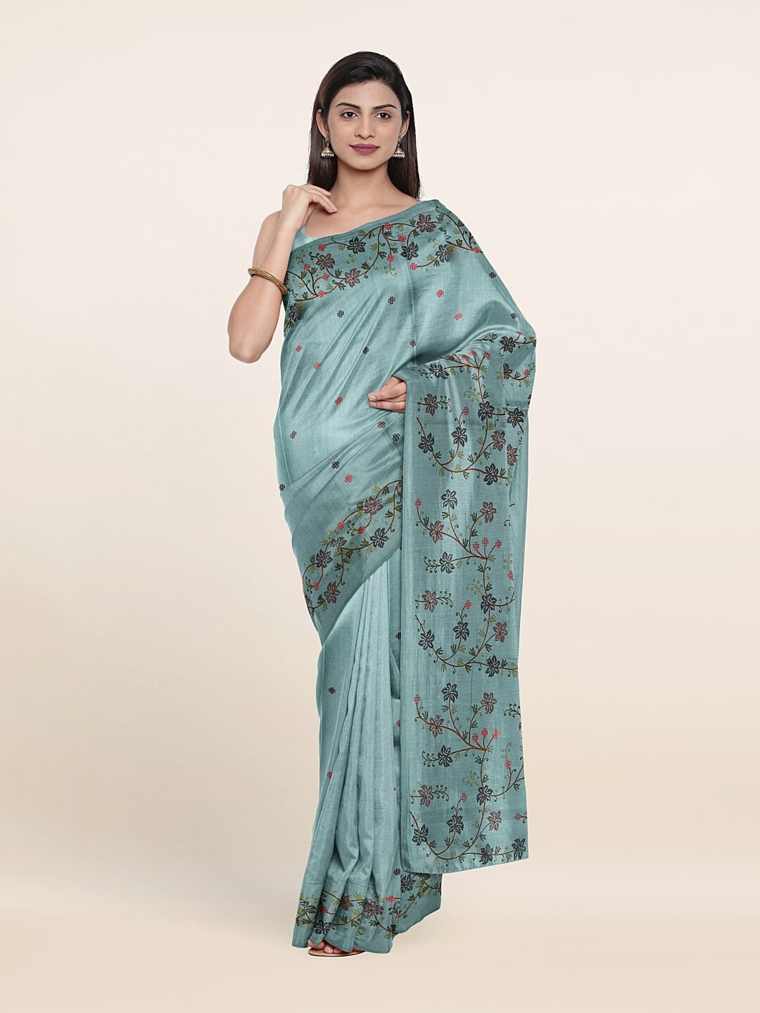 

Pothys Blue & Green Floral Embroidered Jute Silk Saree