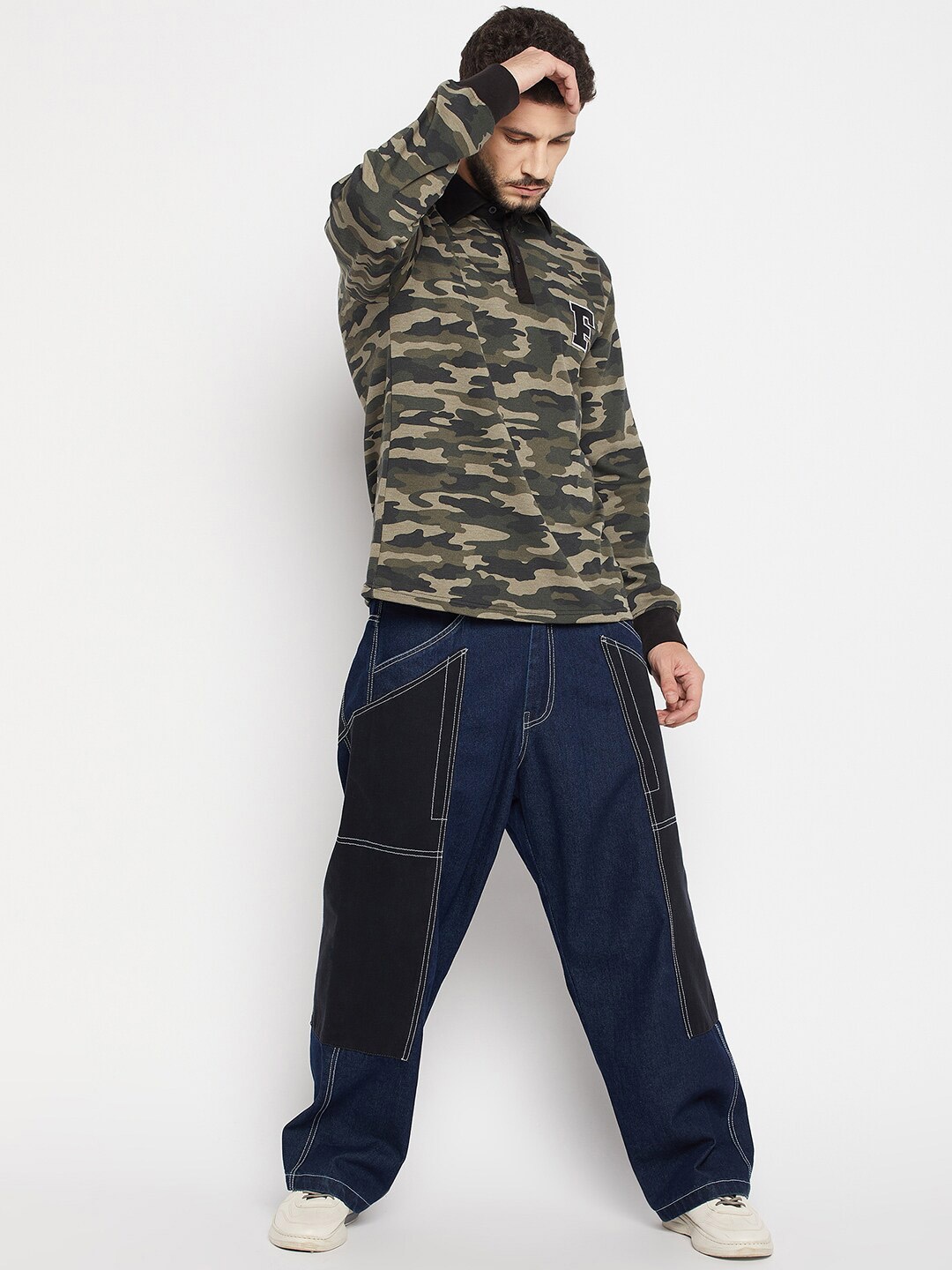 

FUGAZEE Men Olive Green Printed Sweatshirt