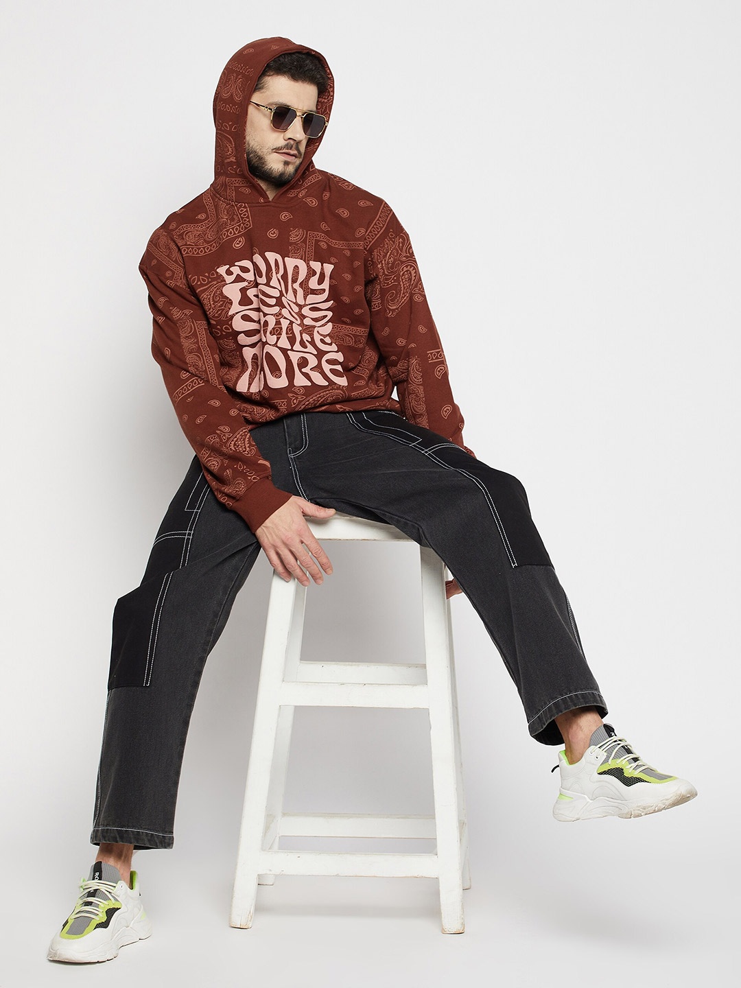 

FUGAZEE Men Typography Printed Hooded Sweatshirt, Brown