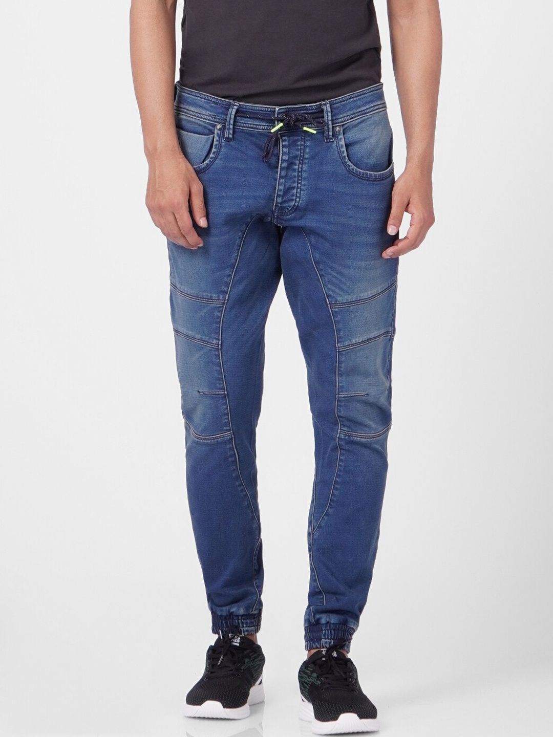 

Jack & Jones Men Blue Slim Fit Light Fade Cotton Stretchable Jeans