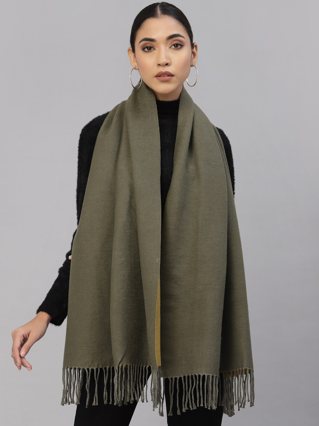 

Mafadeny Women Green & Yellow Stole