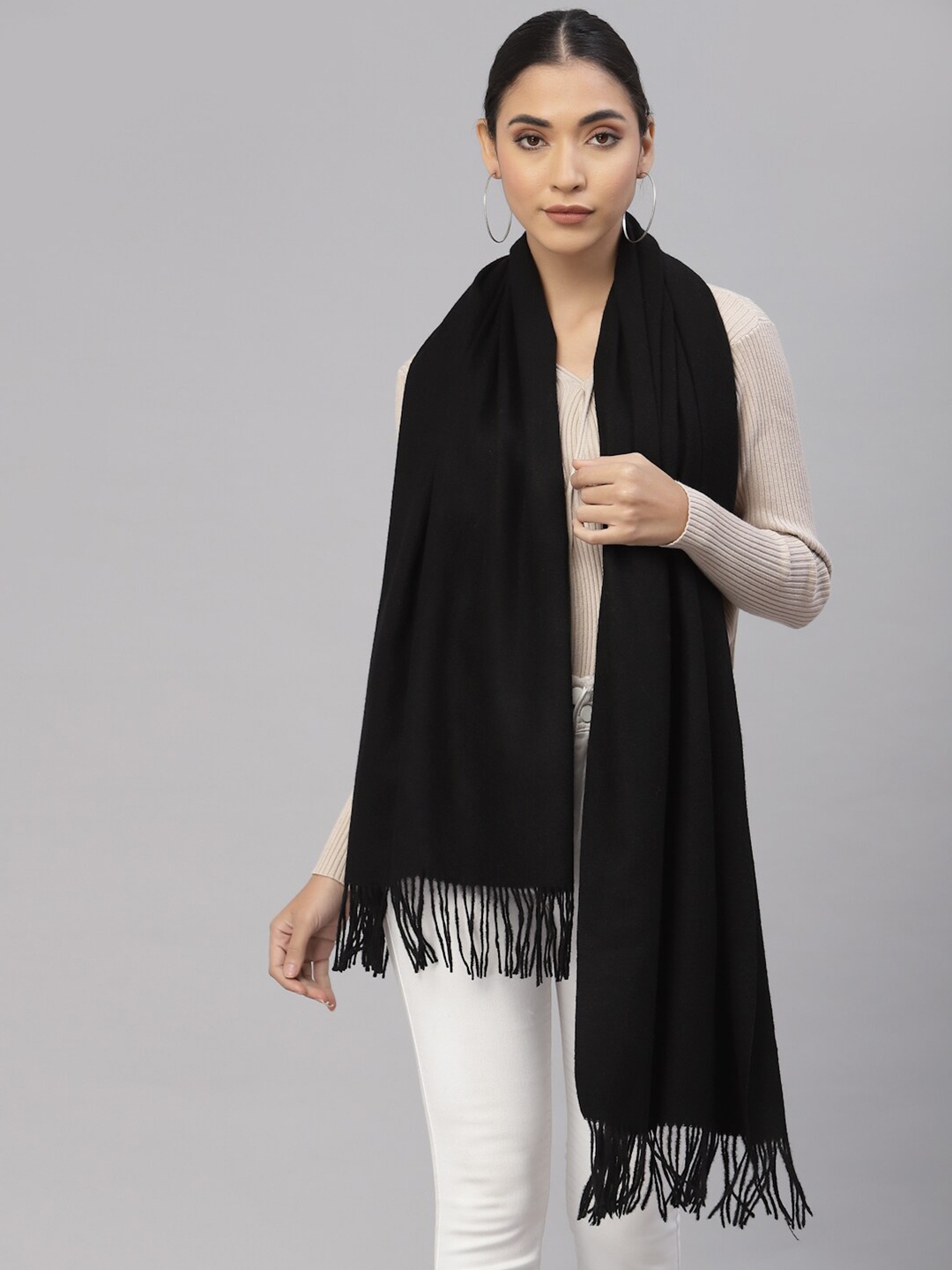 

Mafadeny Women Black Stole