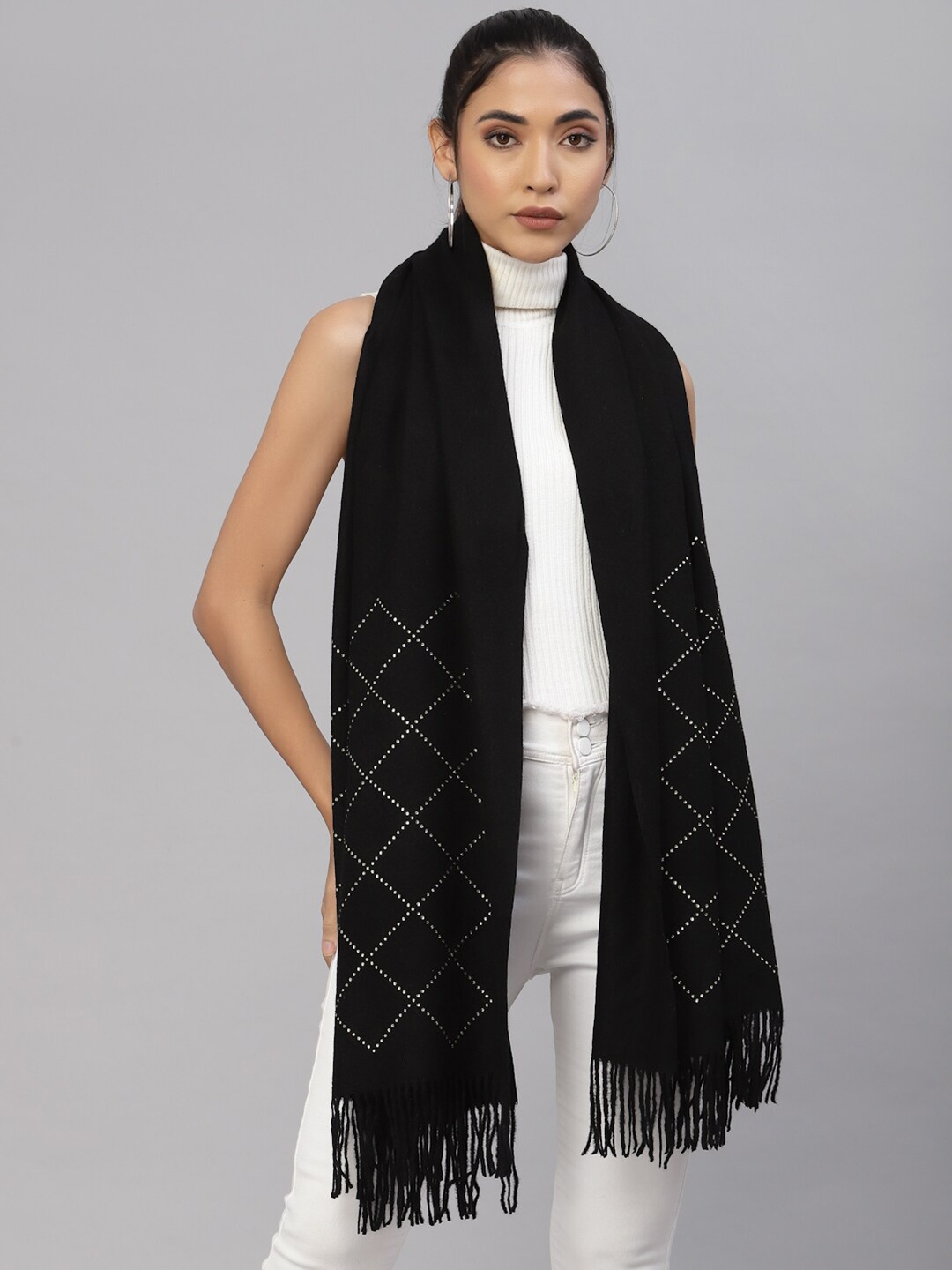 

Mafadeny Women Black & White Checked Stole