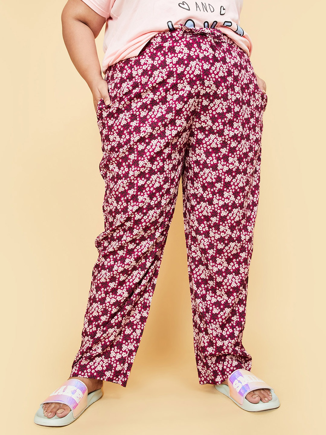

max Women Plus Size Red Floral Printed Lounge Pants