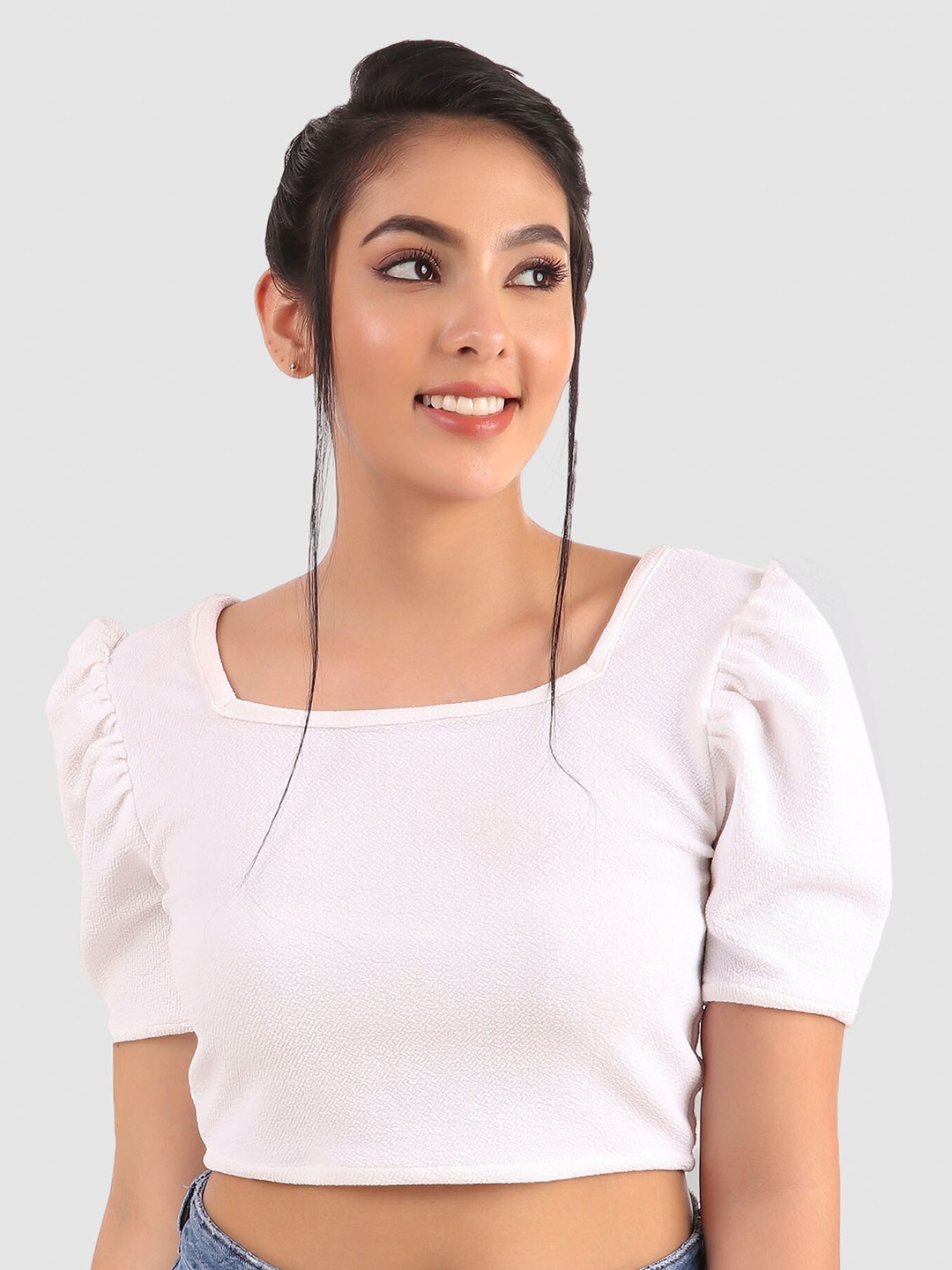 

Womenster White Crepe Crop Top