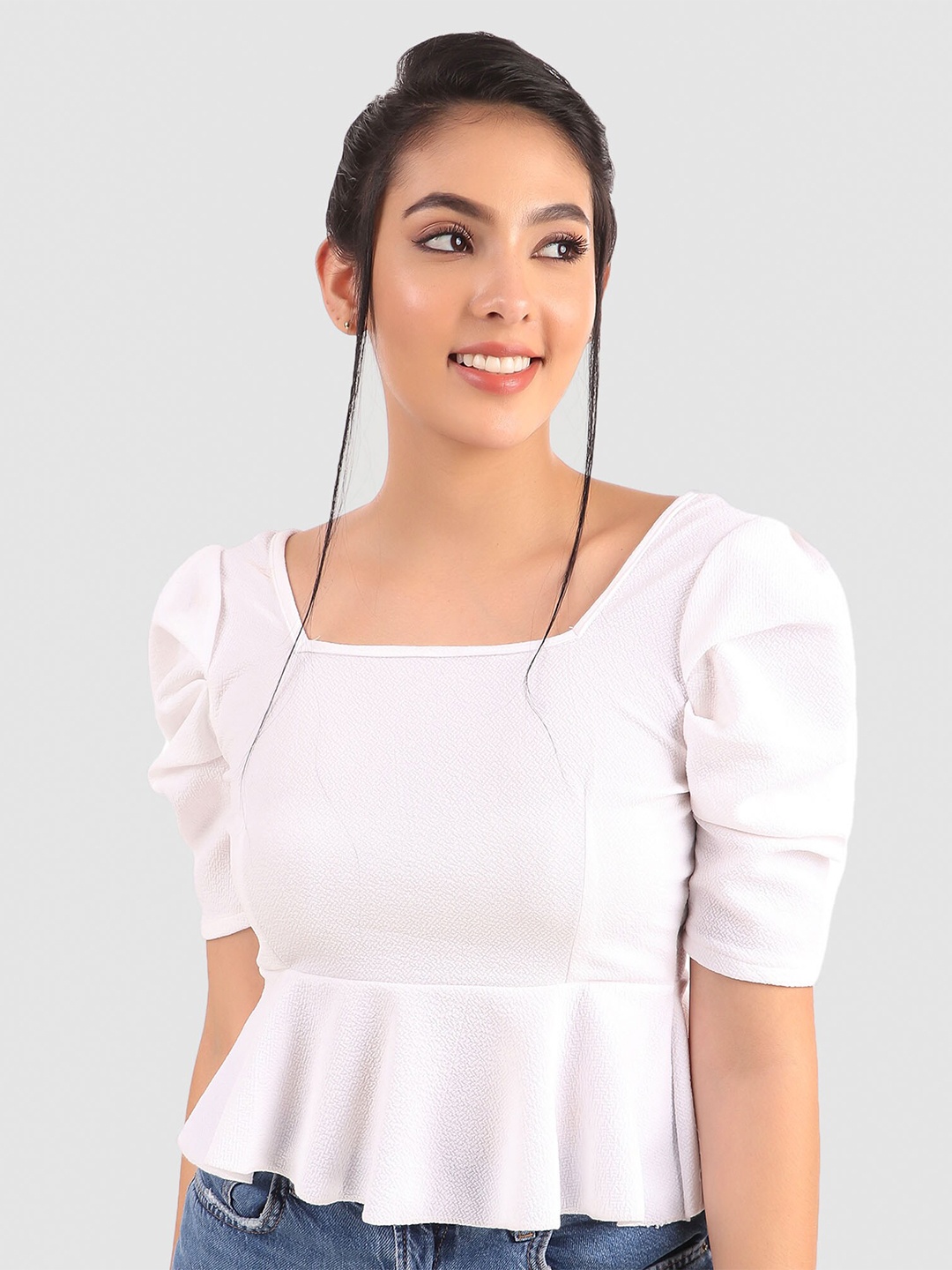 

Womenster White Crepe Peplum Top