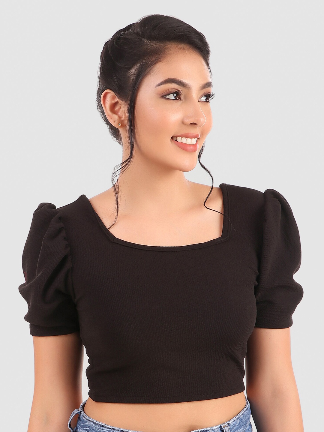 

Womenster Black Crepe Crop Top