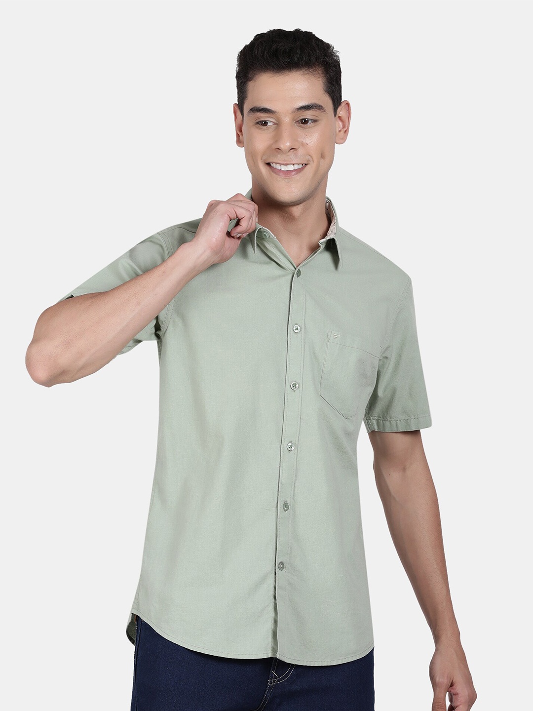 

t-base Men Green Cotton Casual Shirt