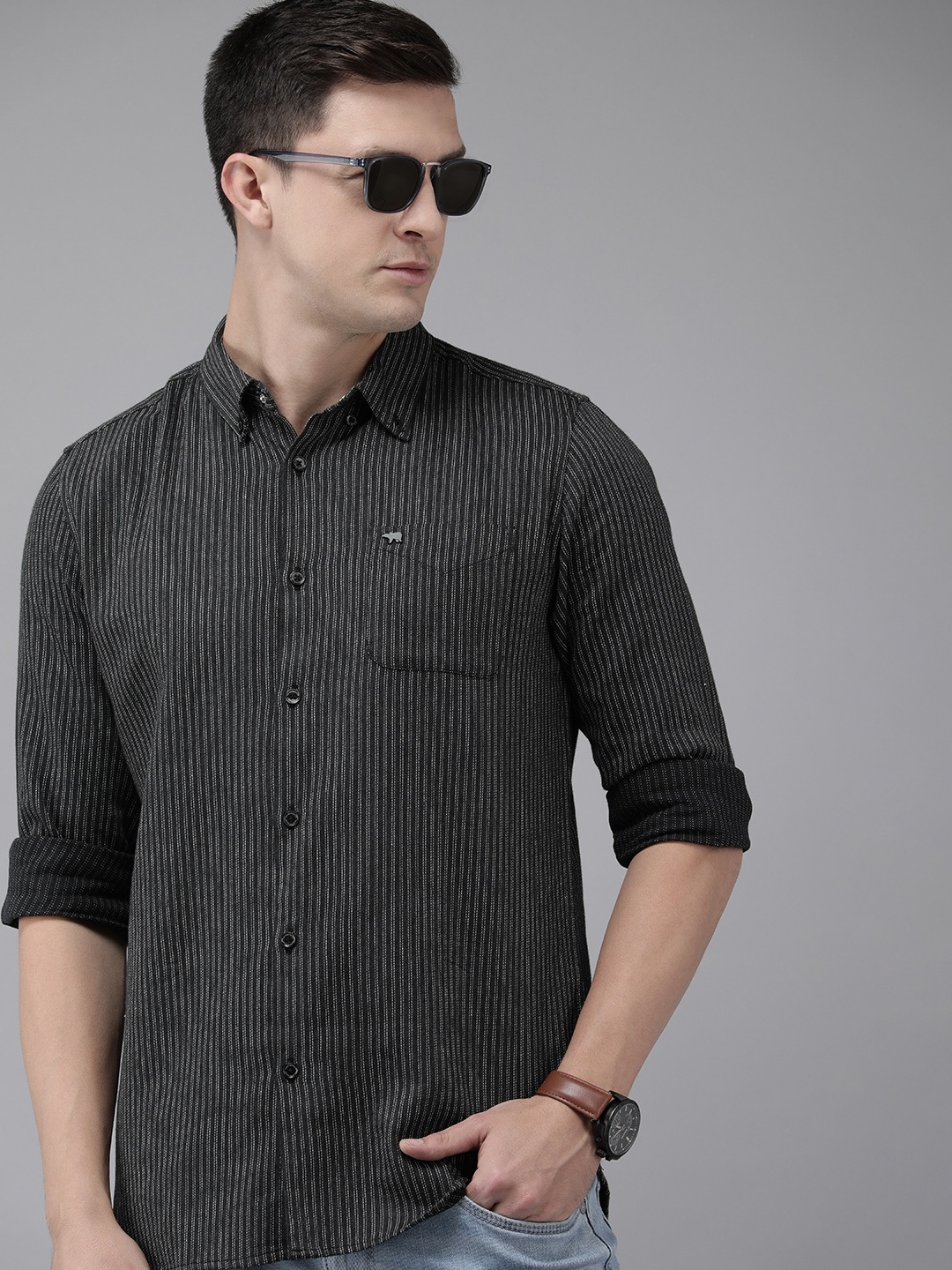 

THE BEAR HOUSE Men Black Pure Cotton Slim Fit Striped Casual Shirt