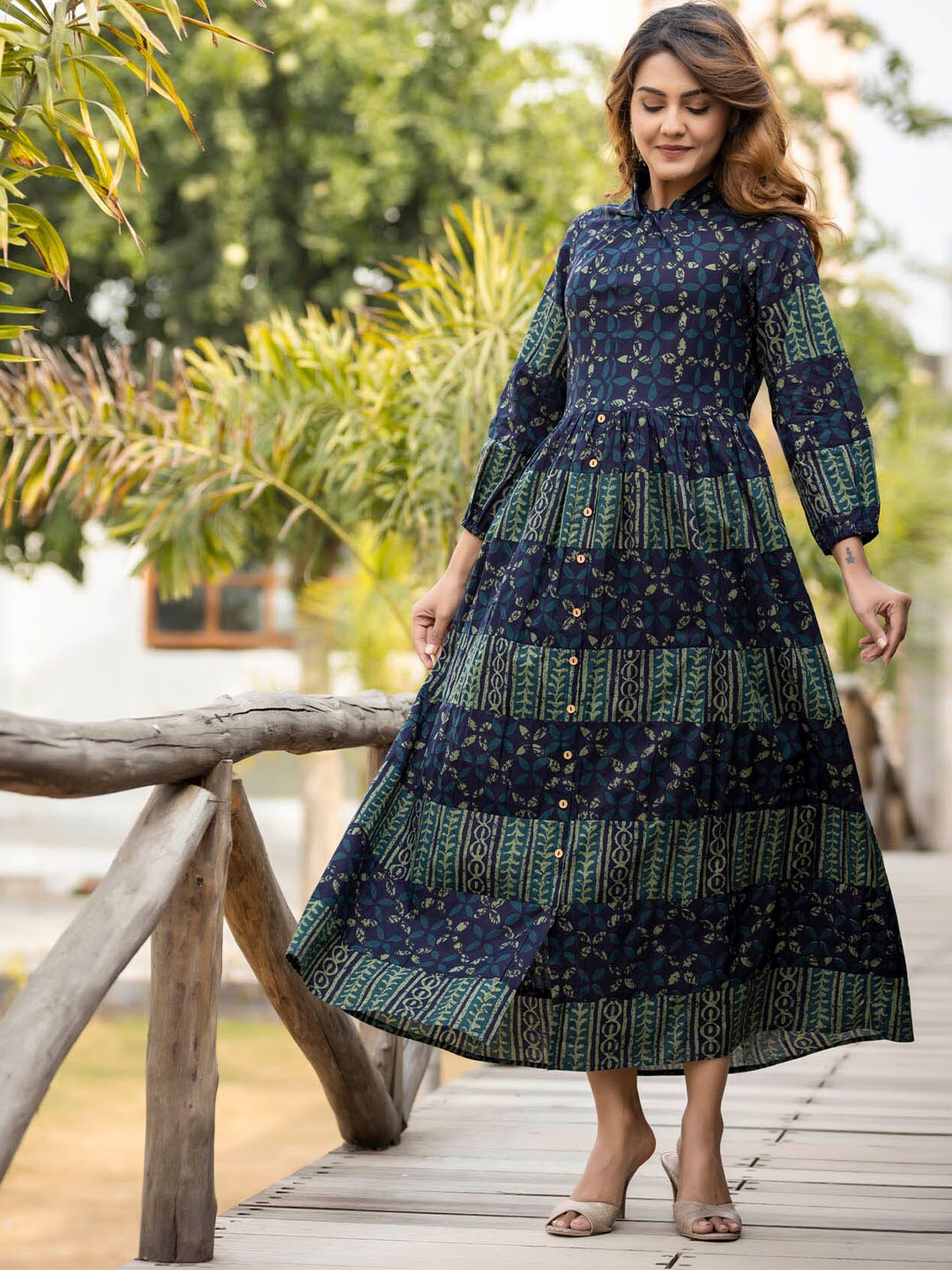 

FASHION DWAR Green Ethnic Motifs Maxi Maxi Dress