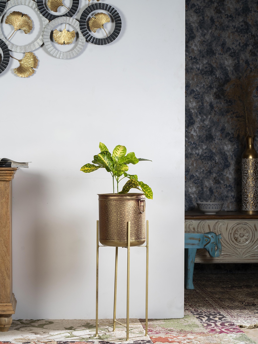 

vedas U-Grant Metallic Planter