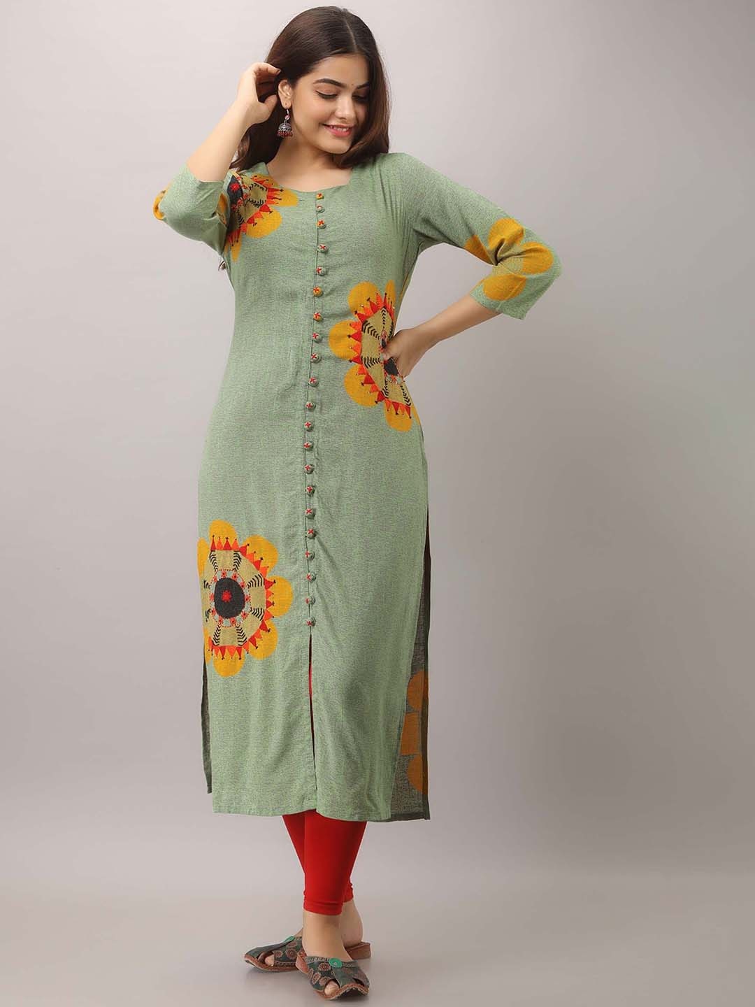 

KALINI Floral Embroidered Thread Work Kurta, Green