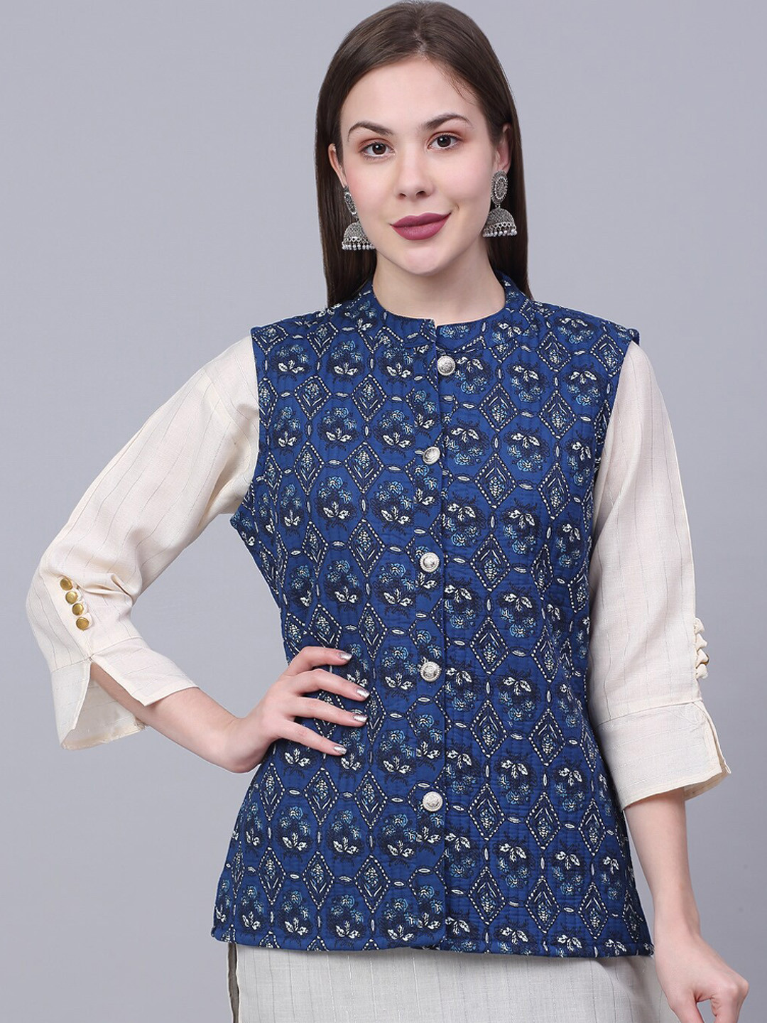 

Assamica Women Navy Blue & White Geometric Lightweight Tailored Jacket