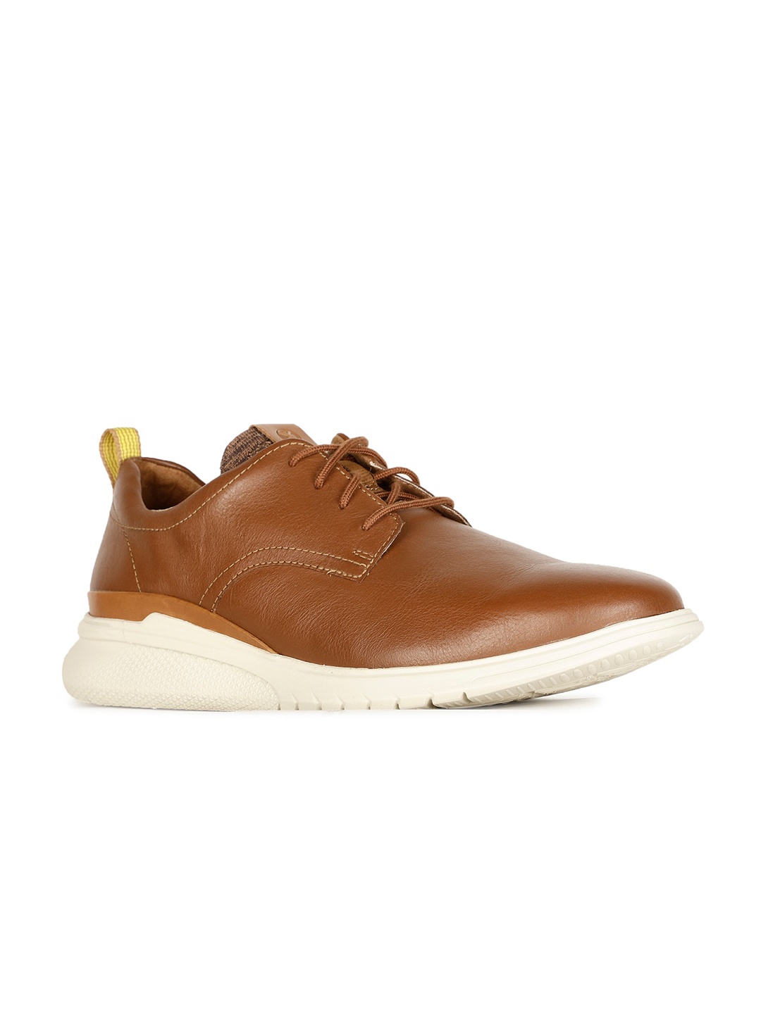 

Hush Puppies Men Tan Leather Derbys Casual Shoes