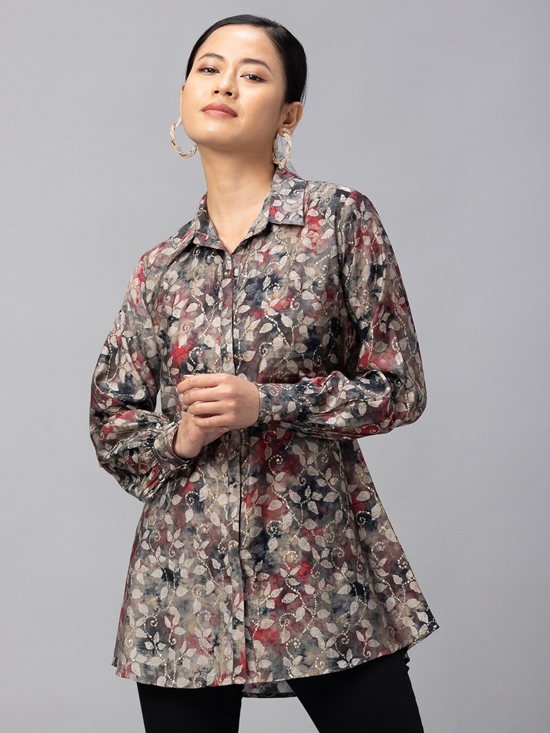 

TANKHI Women Grey Comfort Floral Printed Casual Shirt