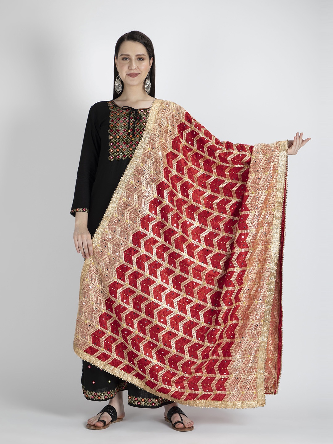

Moda Chales Women Red & Beige Embroidered Dupatta with Phulkari