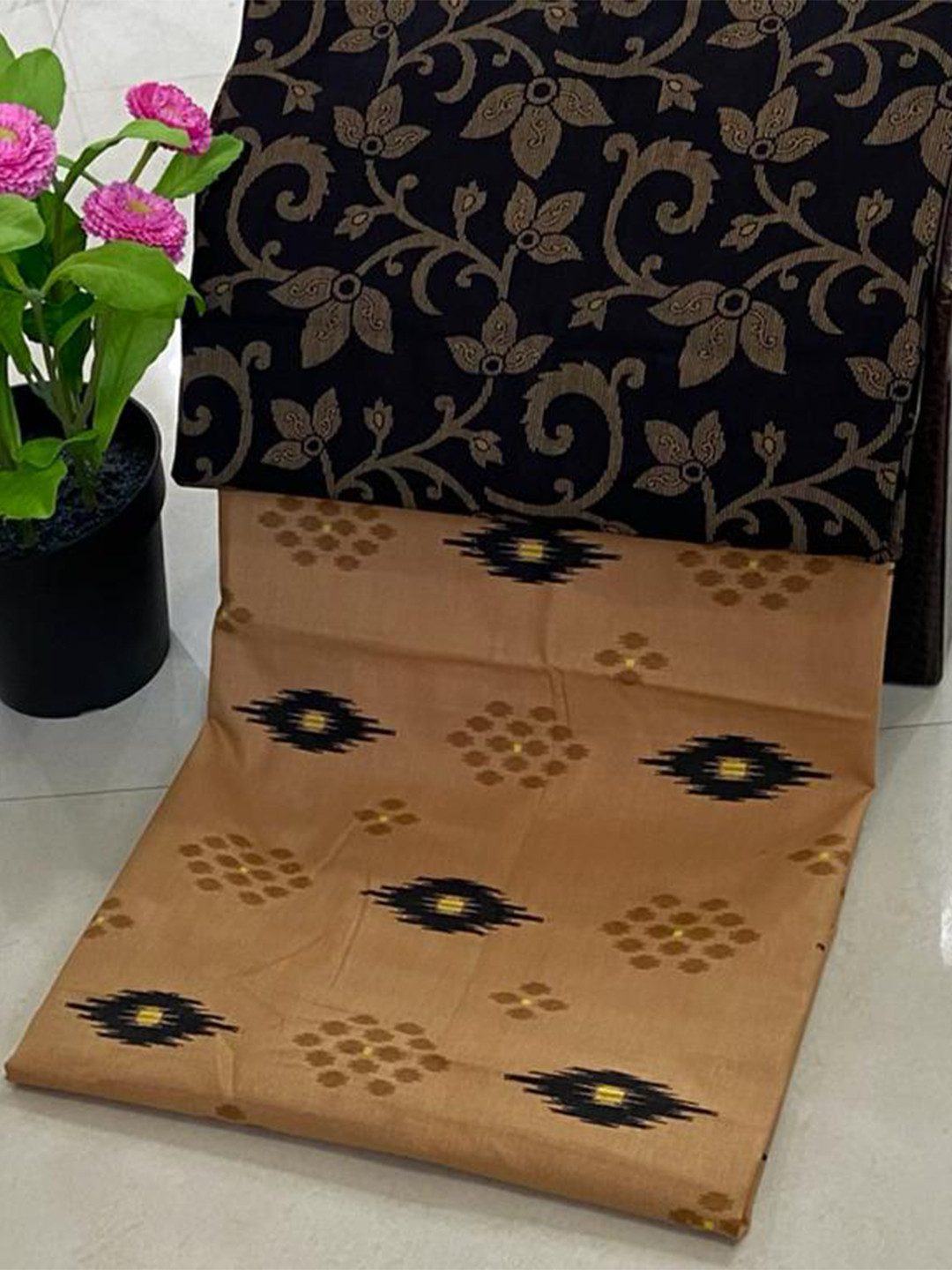 

SALWAR STUDIO Beige & Black Printed Pure Cotton Unstitched Dress Material