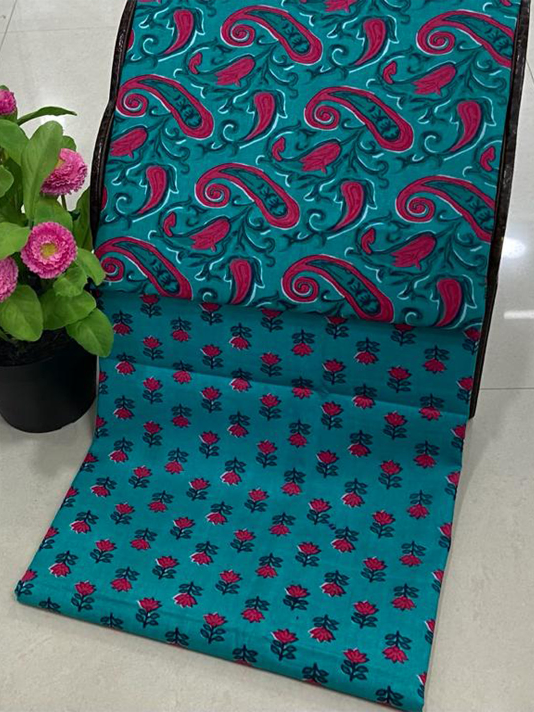 

SALWAR STUDIO Blue & Pink Printed Pure Cotton Unstitched Dress Material