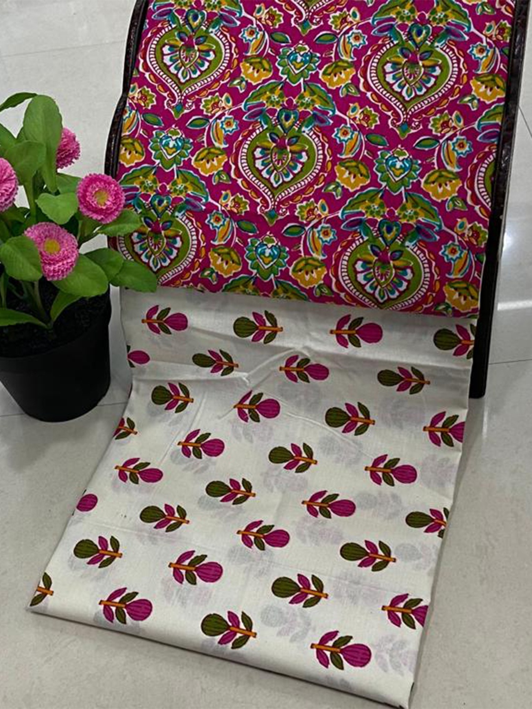 

SALWAR STUDIO Pink & Green Printed Pure Cotton Unstitched Dress Material