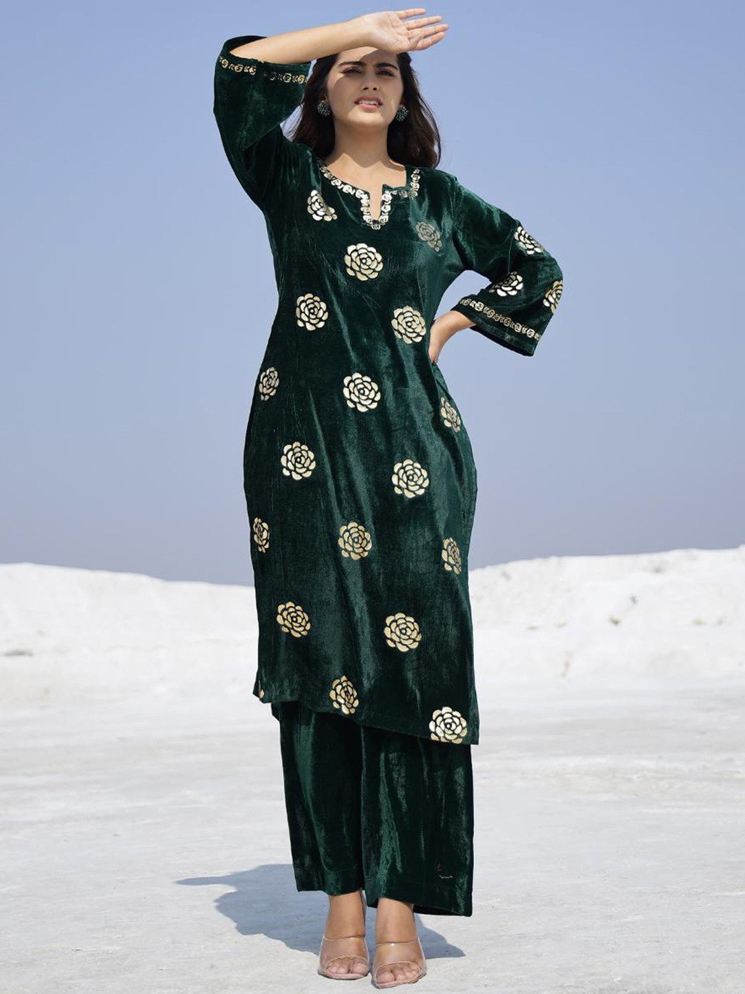 

Baisacrafts Women Green Floral Printed Velvet Kurta with Trousers