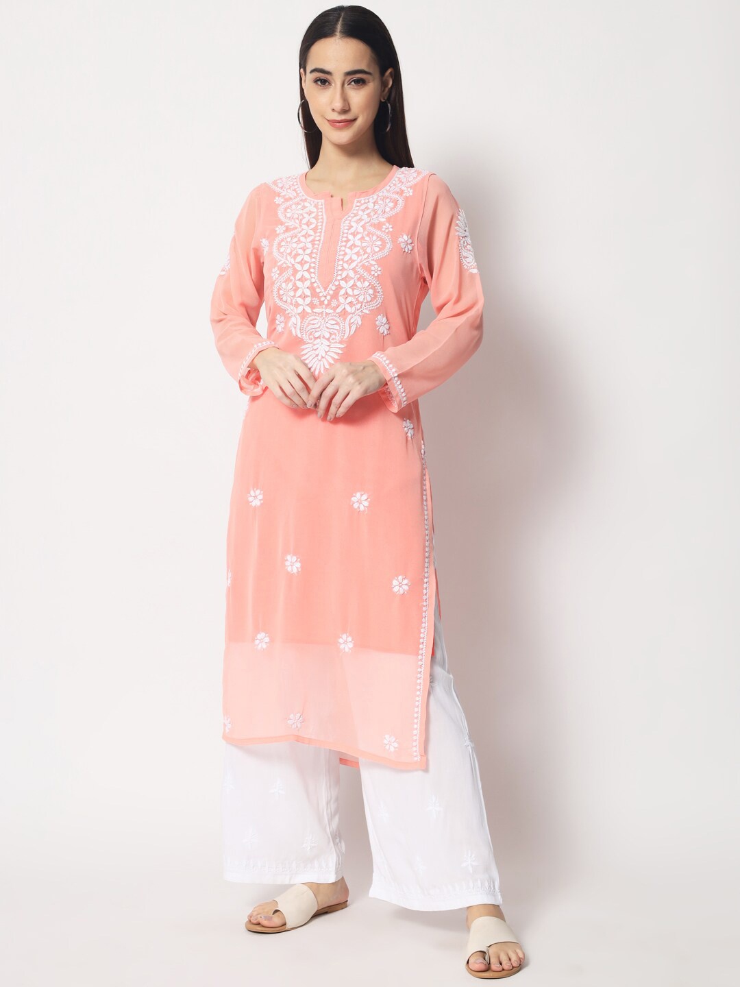 

PARAMOUNT CHIKAN Women Peach-Coloured & White Ethnic Motifs Embroidered Chikankari Floral Georgette Kurta