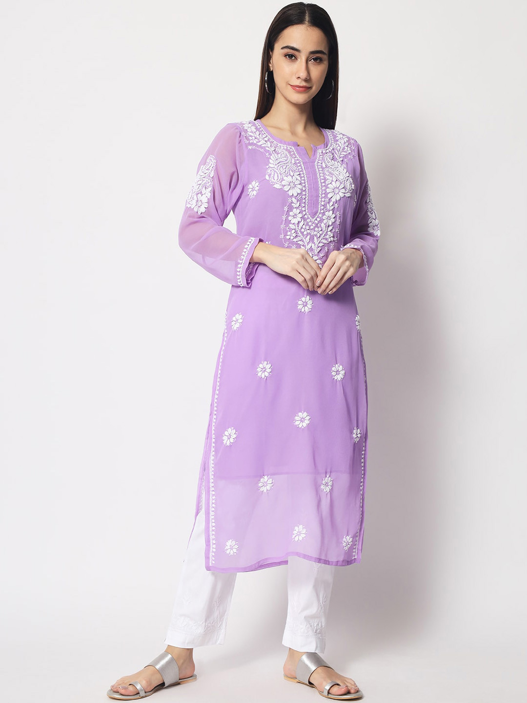 

PARAMOUNT CHIKAN Women Mauve Floral Embroidered Chikankari Georgette Kurta