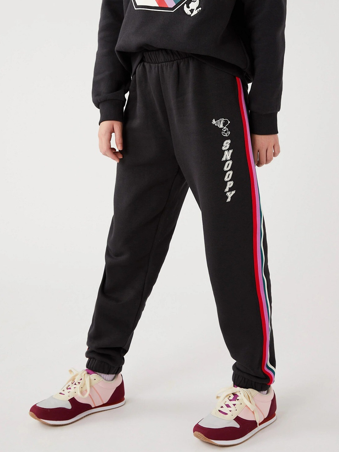 

Marks & Spencer Girls Black Printed High-Rise Cotton Joggers Trousers