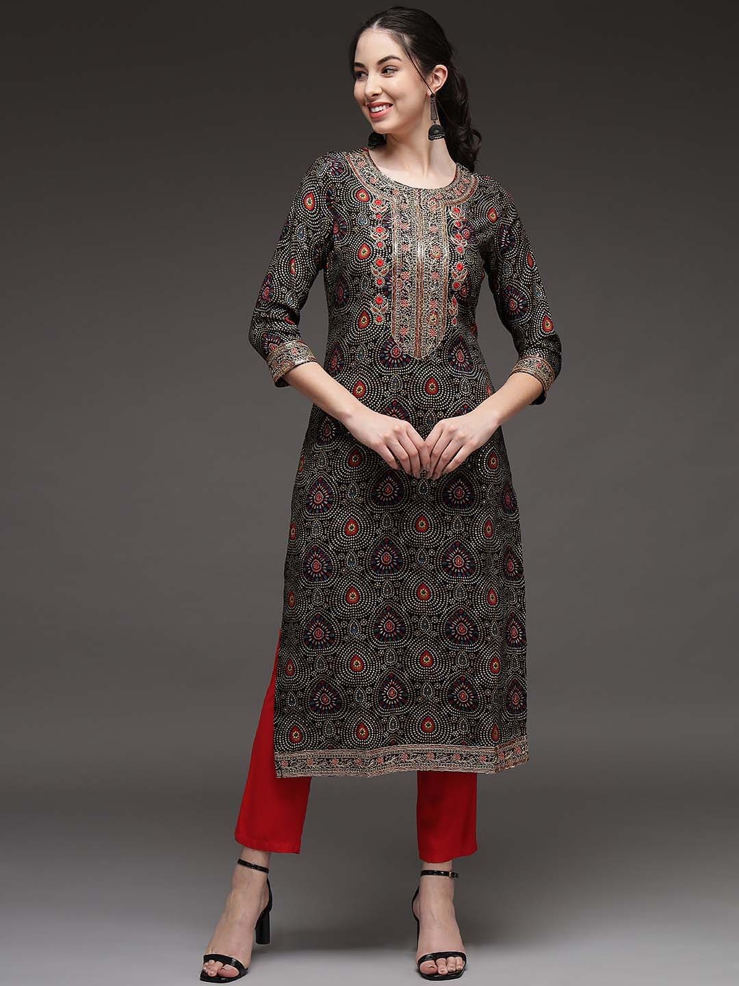 

Nehamta Women Black Floral Embroidered Thread Work Kurta