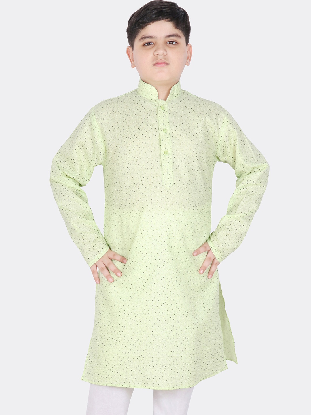 

SG YUVRAJ Boys Mandarin Collar Woven Design Thread Work Side Slit Cotton Kurta, Green