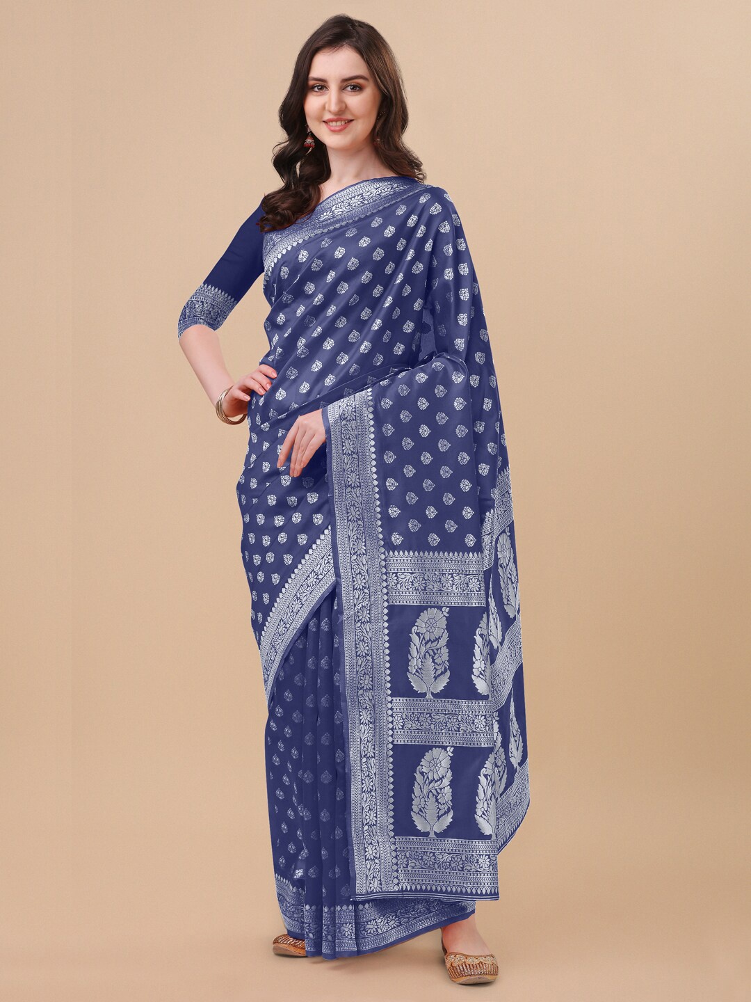 

MIRCHI FASHION Navy Blue & Silver-Toned Woven Design Zari Silk Blend Banarasi Saree