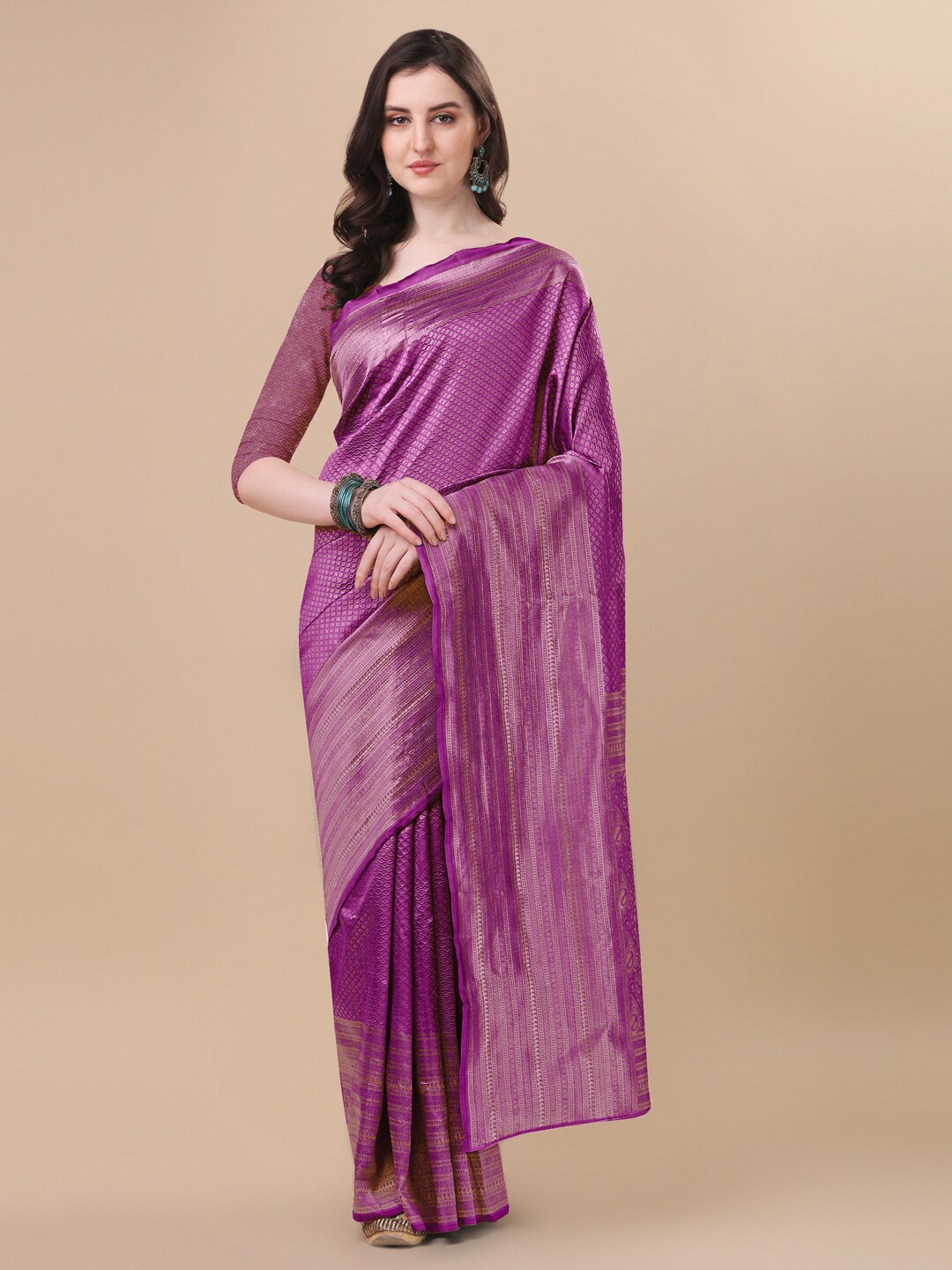 

MIRCHI FASHION Purple & Gold-Toned Woven Design Zari Silk Blend Banarasi Saree