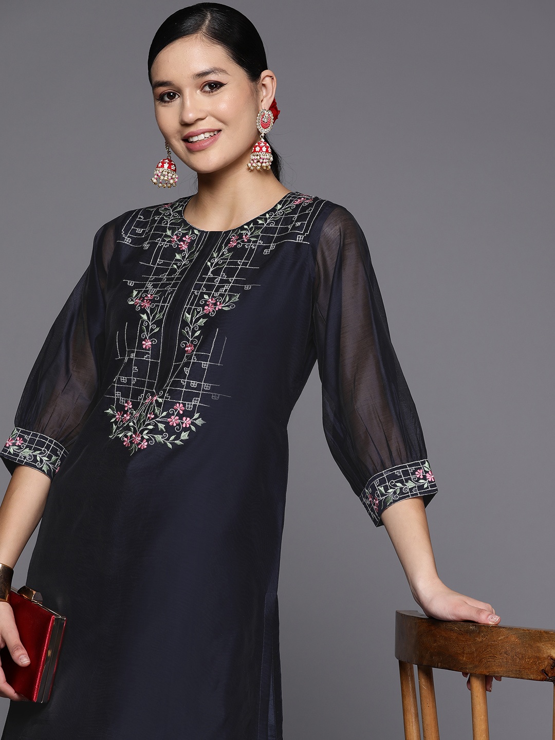 

Libas Women Navy Blue & Pink Floral Thread Work Yoke Design Chanderi Cotton Kurta