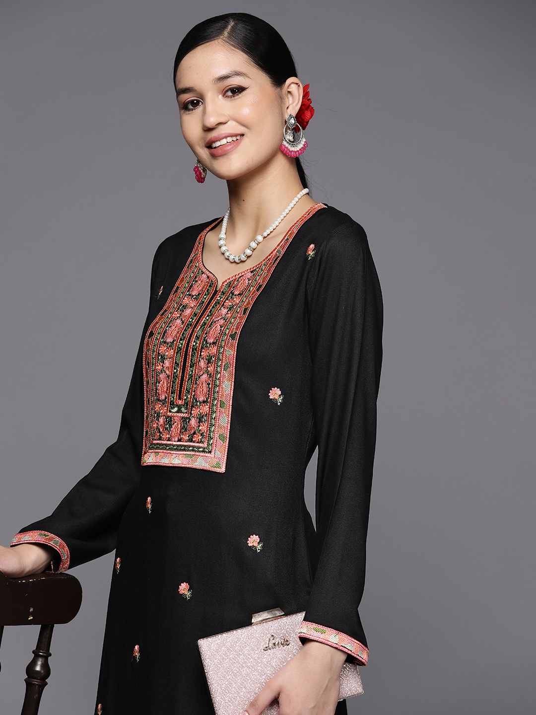 

Libas Women Black Pashmina Wool Embroidered Straight Kurta