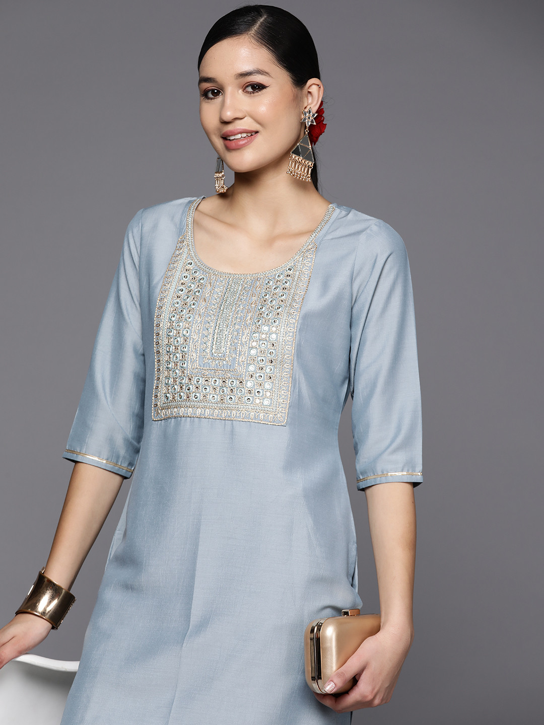 

Libas Women Grey Yoke Design Embroidered Straight Kurta