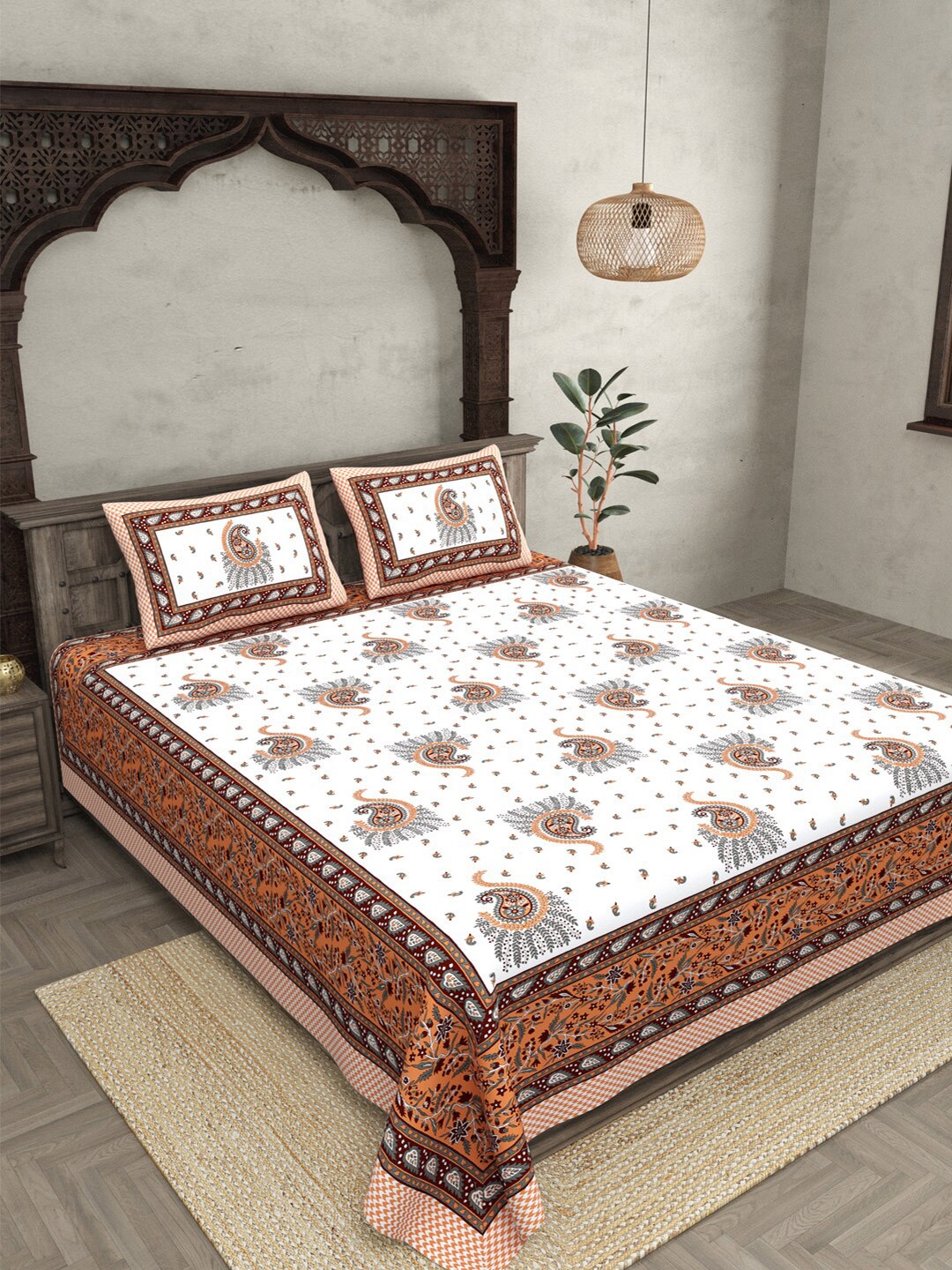 

JAIPUR FABRIC Orange & White Cotton Printed 120 TC Queen Bedsheet with 2 Pillow Covers