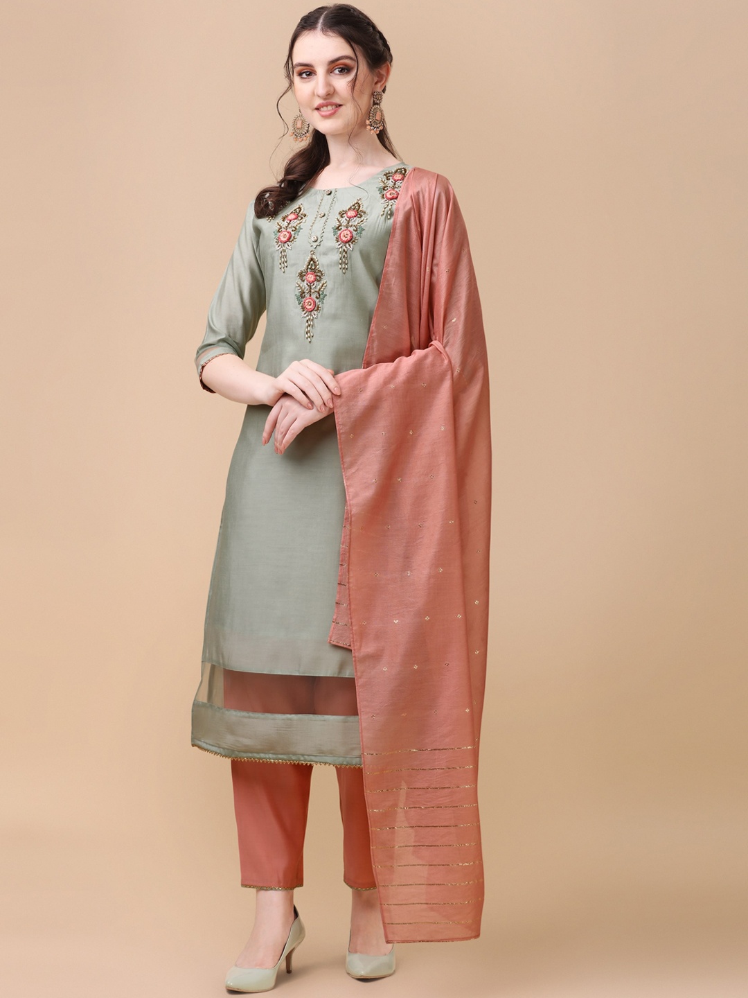 

Berrylicious Women Green Floral Embroidered Beads and Stones Chanderi Cotton Kurta with Trousers & With