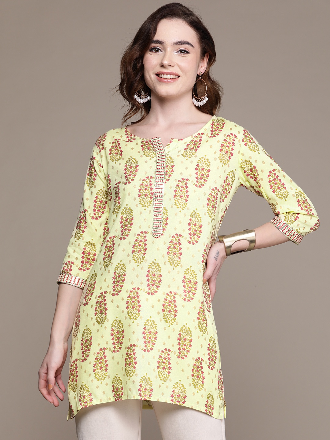 

Anubhutee Yellow & Pink Paisley Printed Kurti