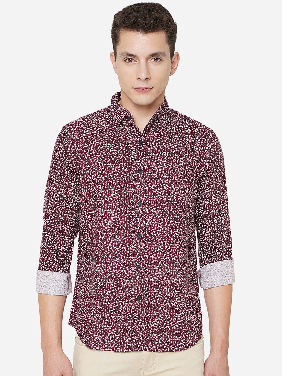 

Greenfibre Men Maroon & White Classic Slim Fit Floral Printed Pure Cotton Casual Shirt
