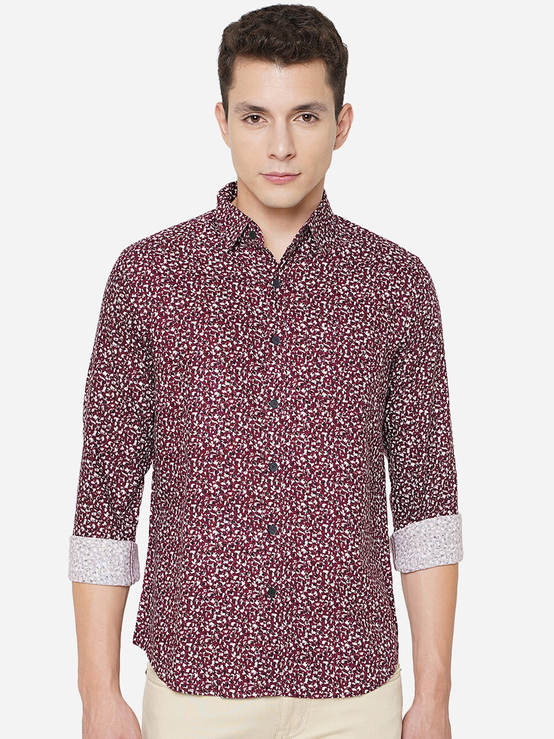 

Greenfibre Men Maroon & White Classic Slim Fit Floral Printed Pure Cotton Casual Shirt