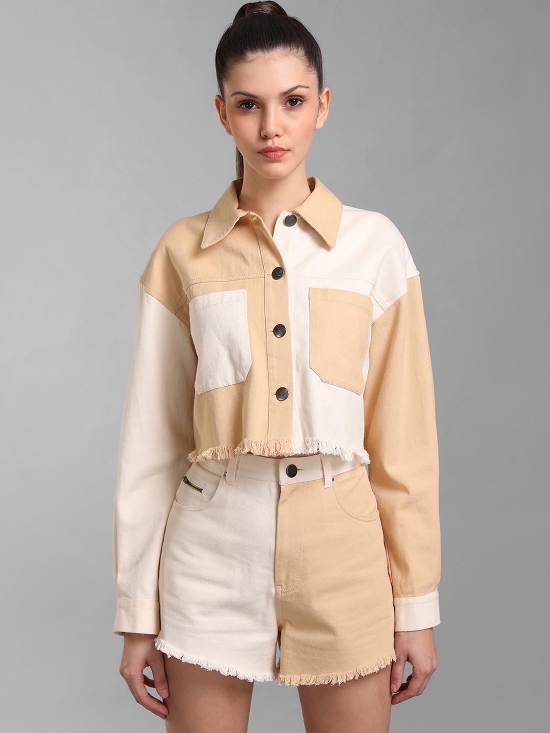 

KZ07 By Kazo Women Beige White Colourblocked Cotton Crop Tailored Jacket