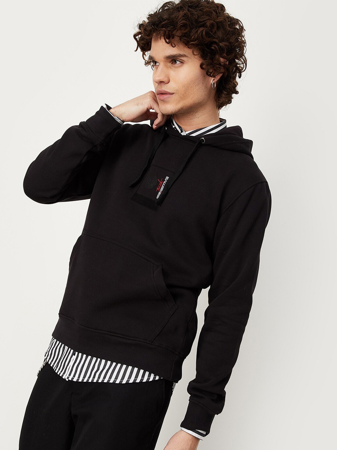

max Men Black Hooded Cotton Sweatshirt