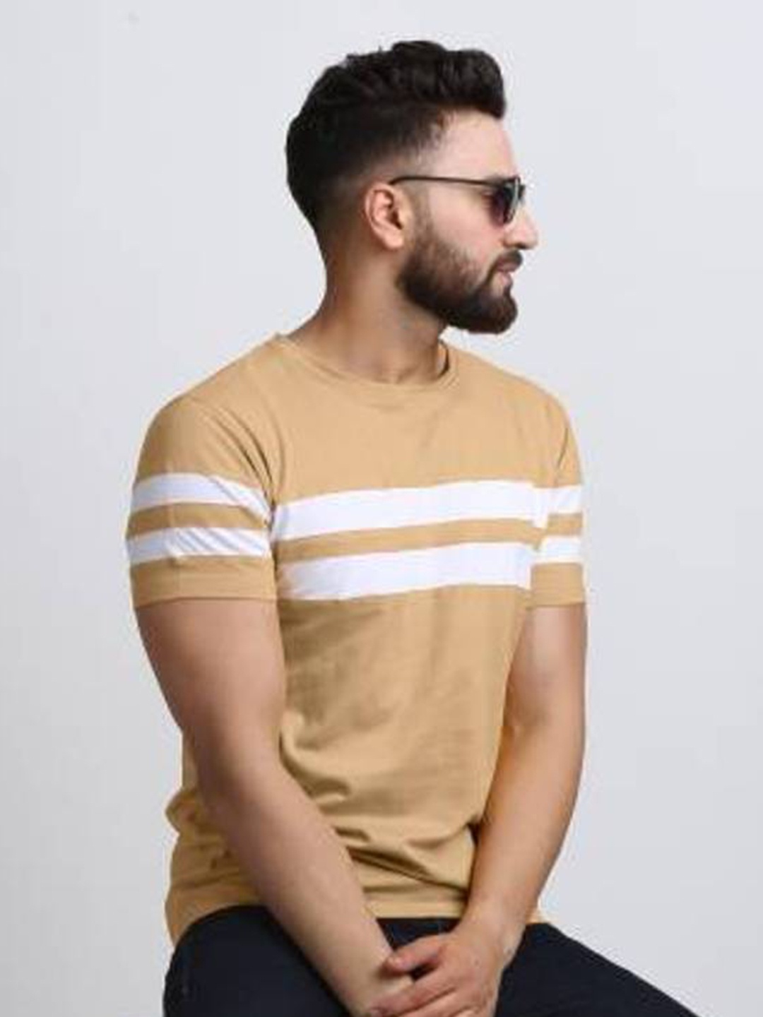 

Rodzen Men Cream-Coloured Printed Pure Cotton T-shirt