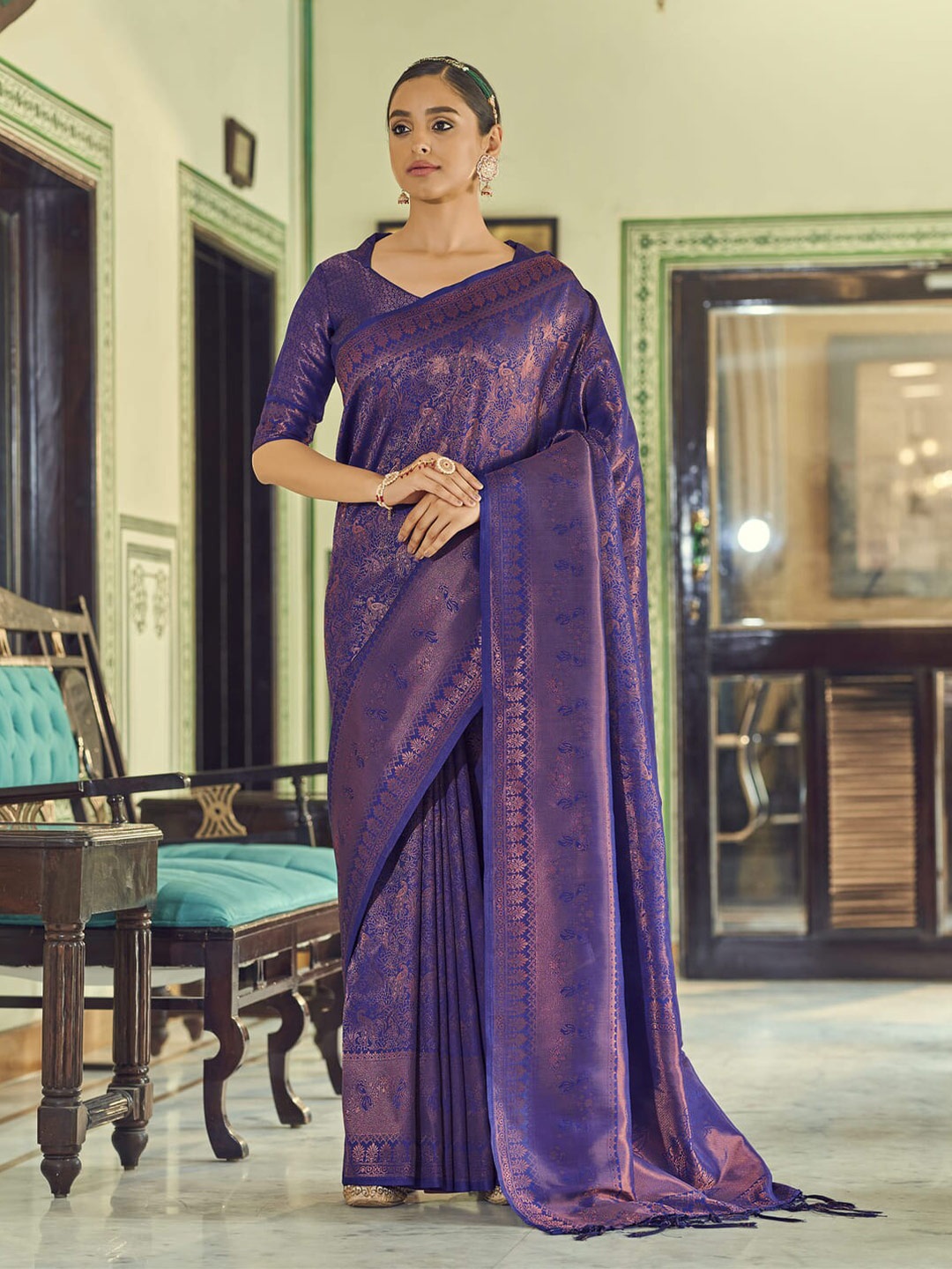 

elora Navy Blue & Gold-Toned Ethnic Motifs Zari Silk Blend Saree