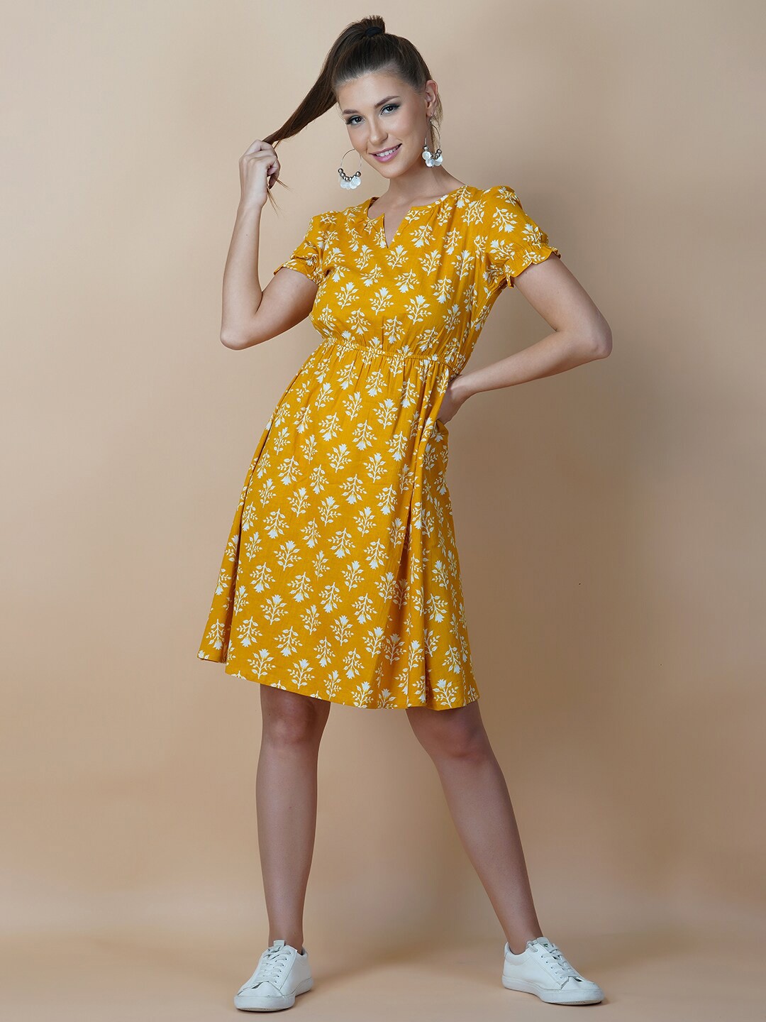 

GULAB CHAND TRENDS Yellow Cotton Floral Dress