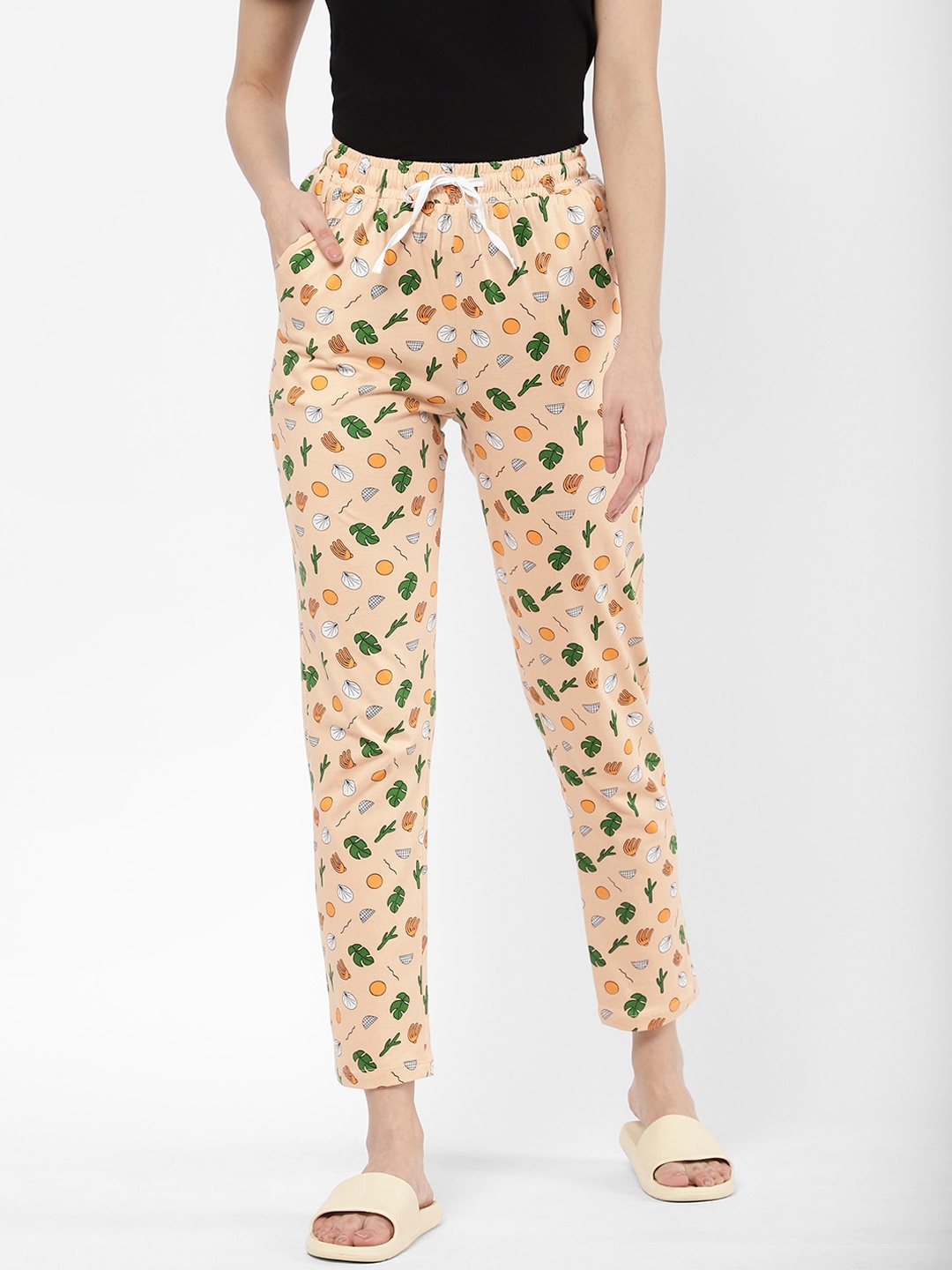 

R&B Women Peach Cotton Printed Lounge Pant