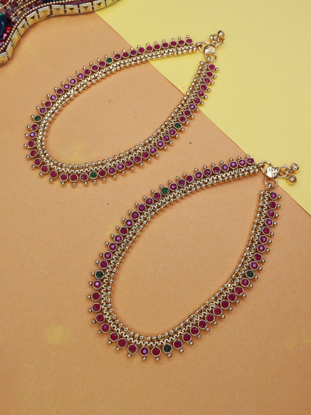 

I Jewels Set of 2 Gold-Toned & Pink Stone Studded Gold-Plated Anklets