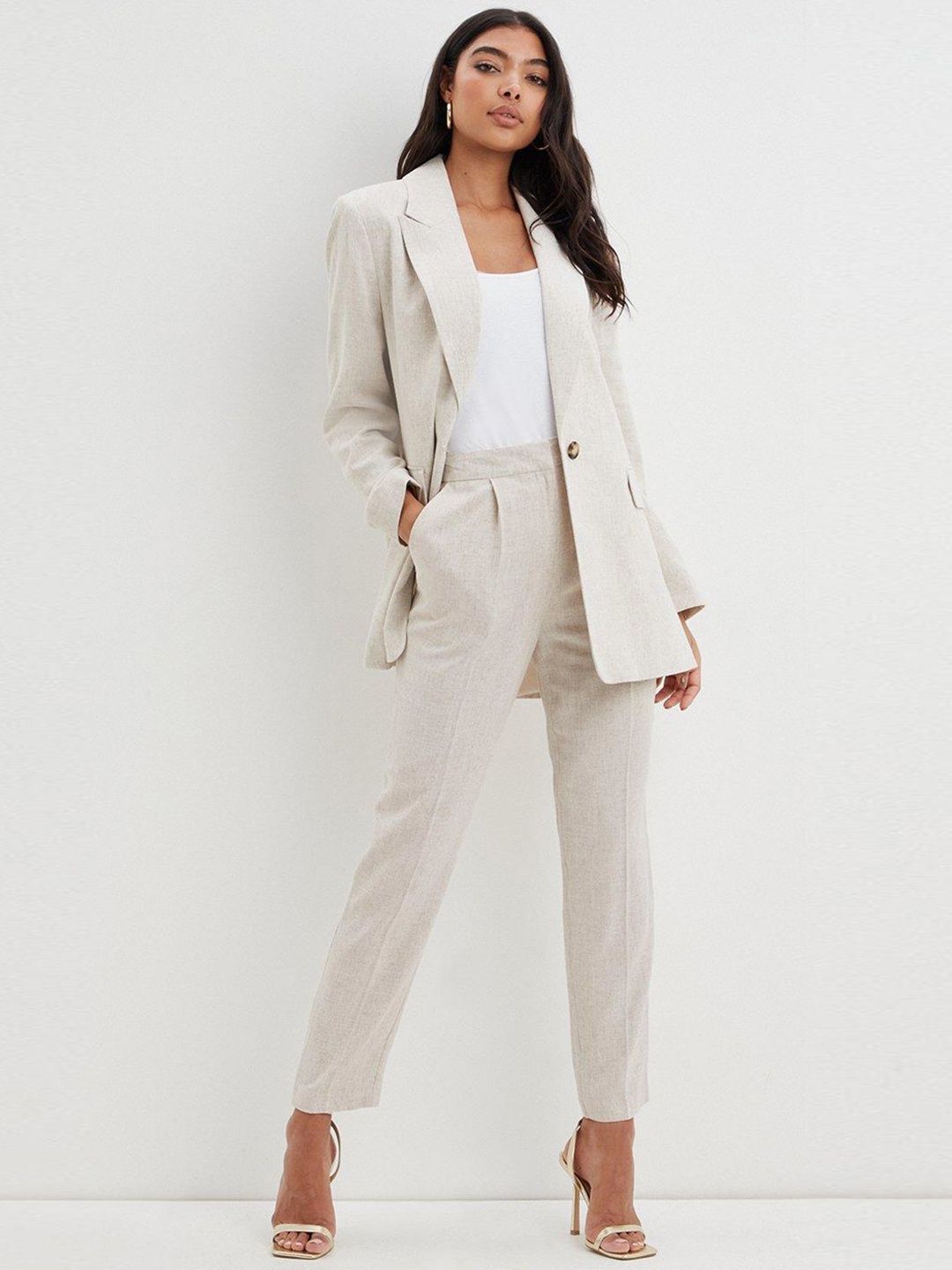

DOROTHY PERKINS Women Off White Pure Cotton Tapered Fit Pleated Trousers